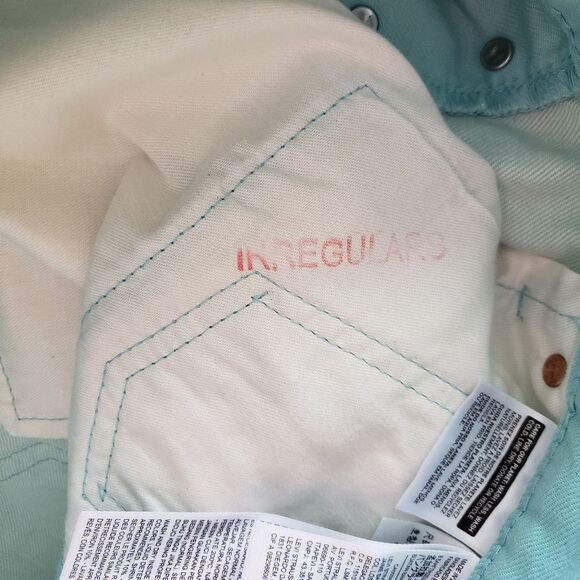 Levi's 501 Mid Rise Button Fly 5-Pocket 100% Cotton Shorts with Turn Up Leg 30 - Picture 8 of 8